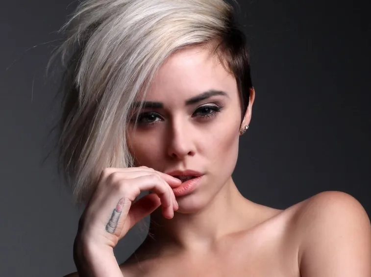 capelli corti
