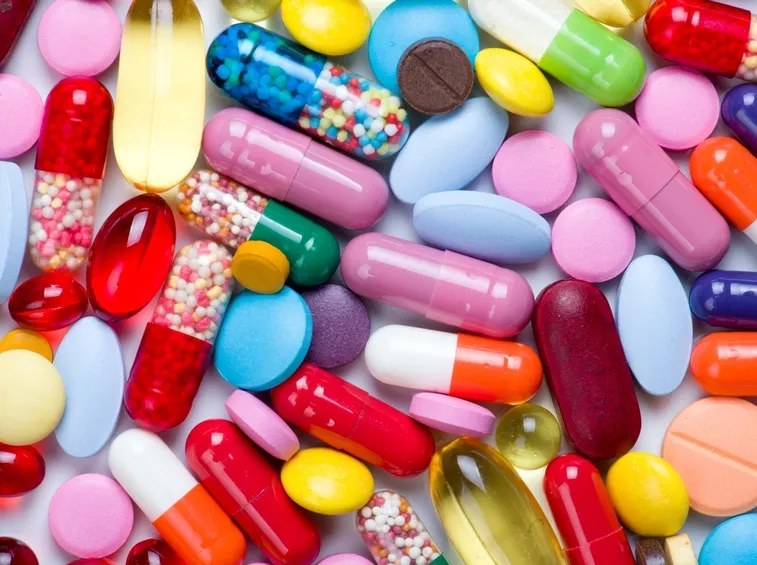 Diversi tipi di antibiotico